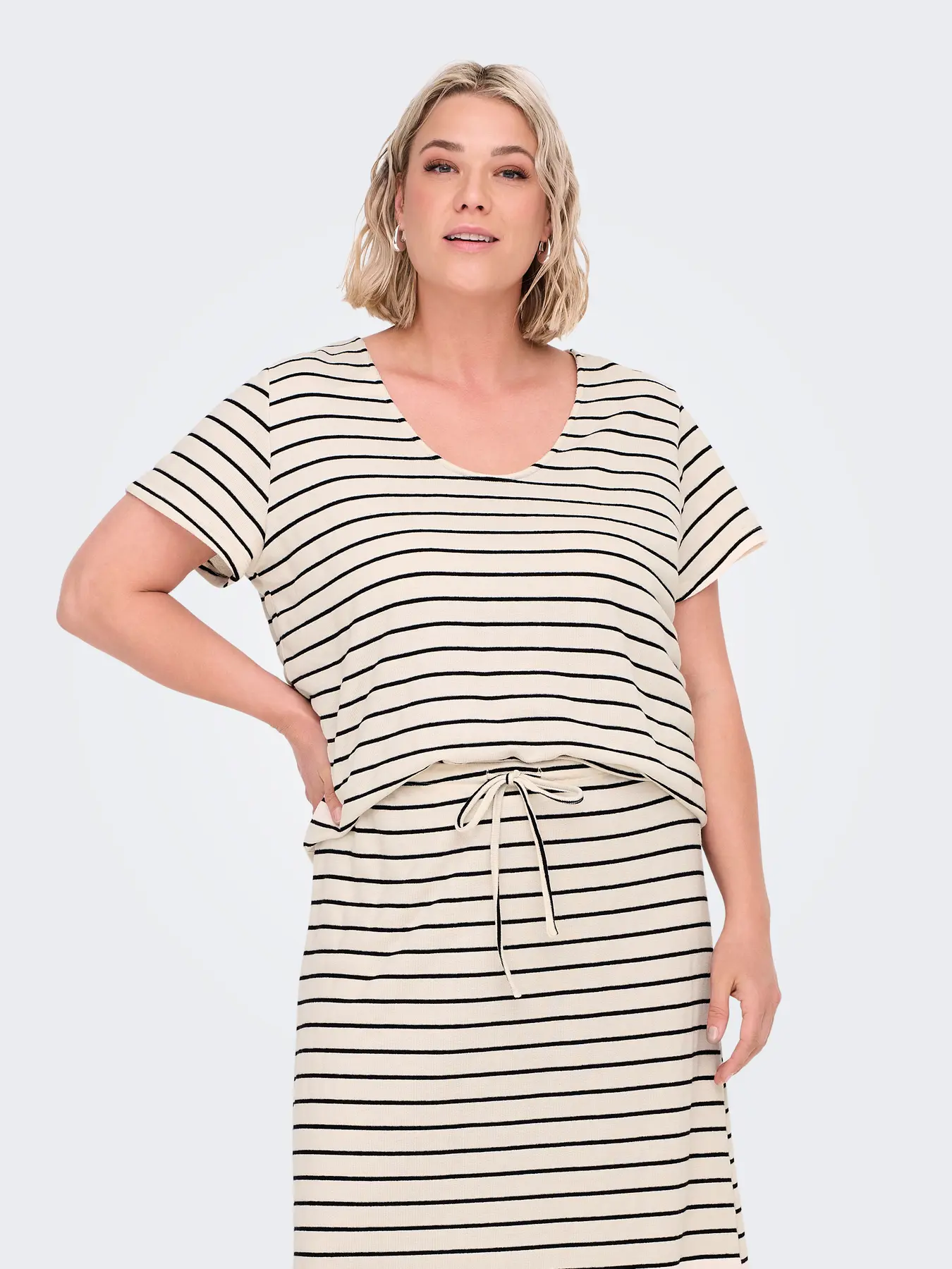 Jana Mix Sweat Top Cloud Dancer/Black - Only Carmakoma - Image 3