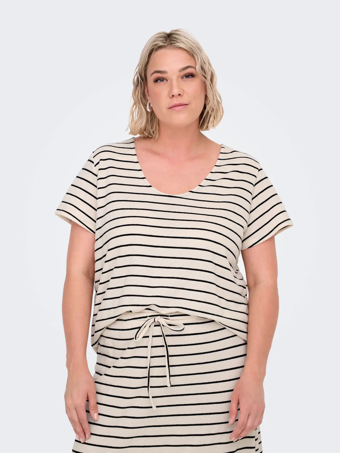 Jana Mix Sweat Top Cloud Dancer/Black - Only Carmakoma - Image 5