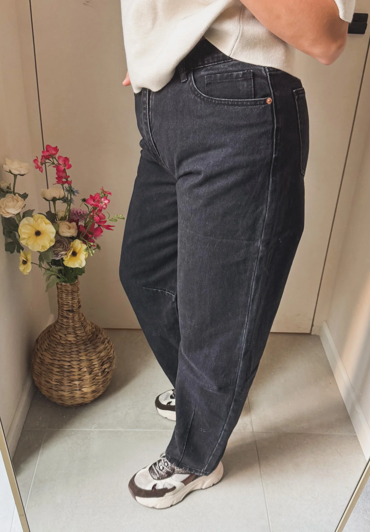 Josephine Balloon Jeans Dark Grey - Image 7