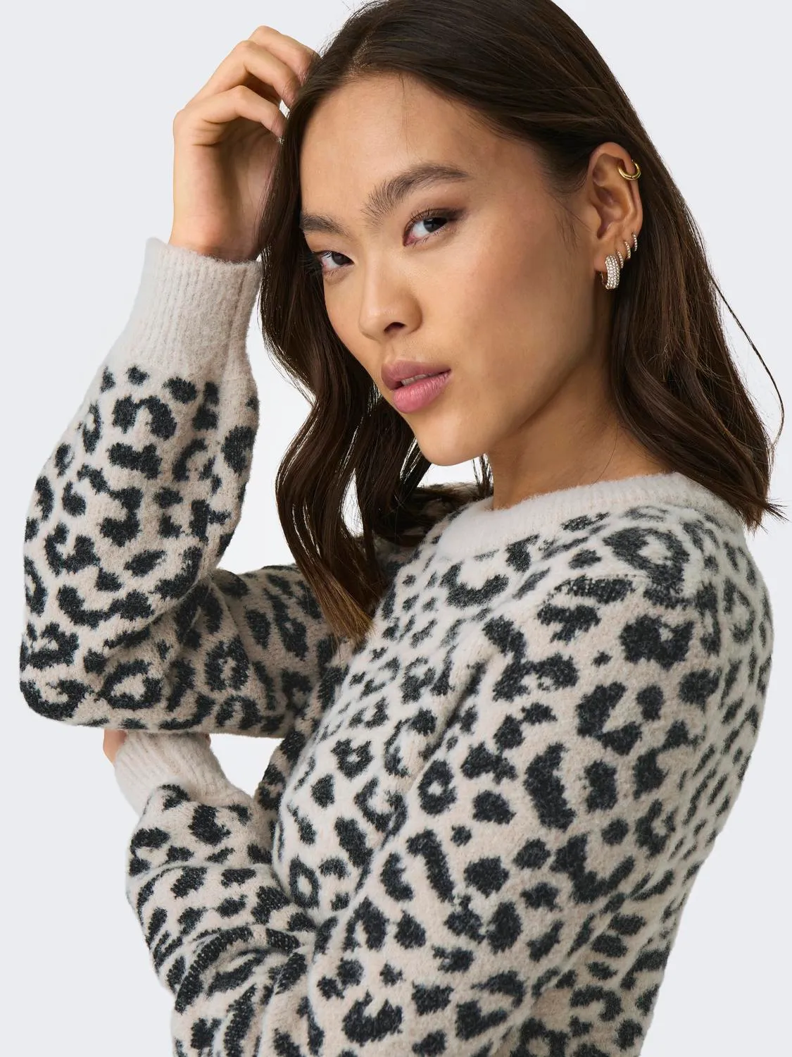 Lorraine Animal Pullover Cement Black Leopard Spots - JDY - Image 2
