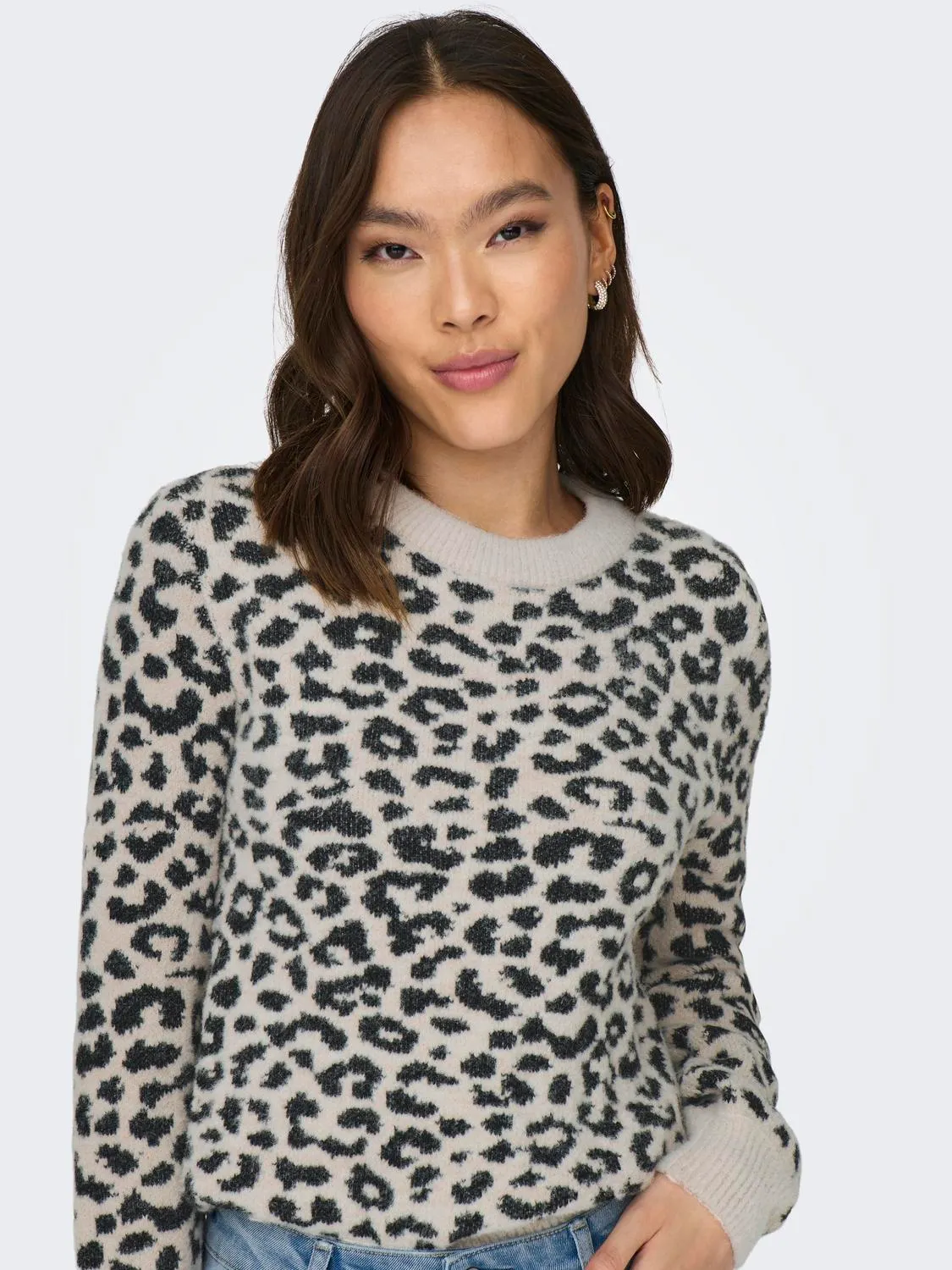 Lorraine Animal Pullover Cement Black Leopard Spots - JDY - Image 3