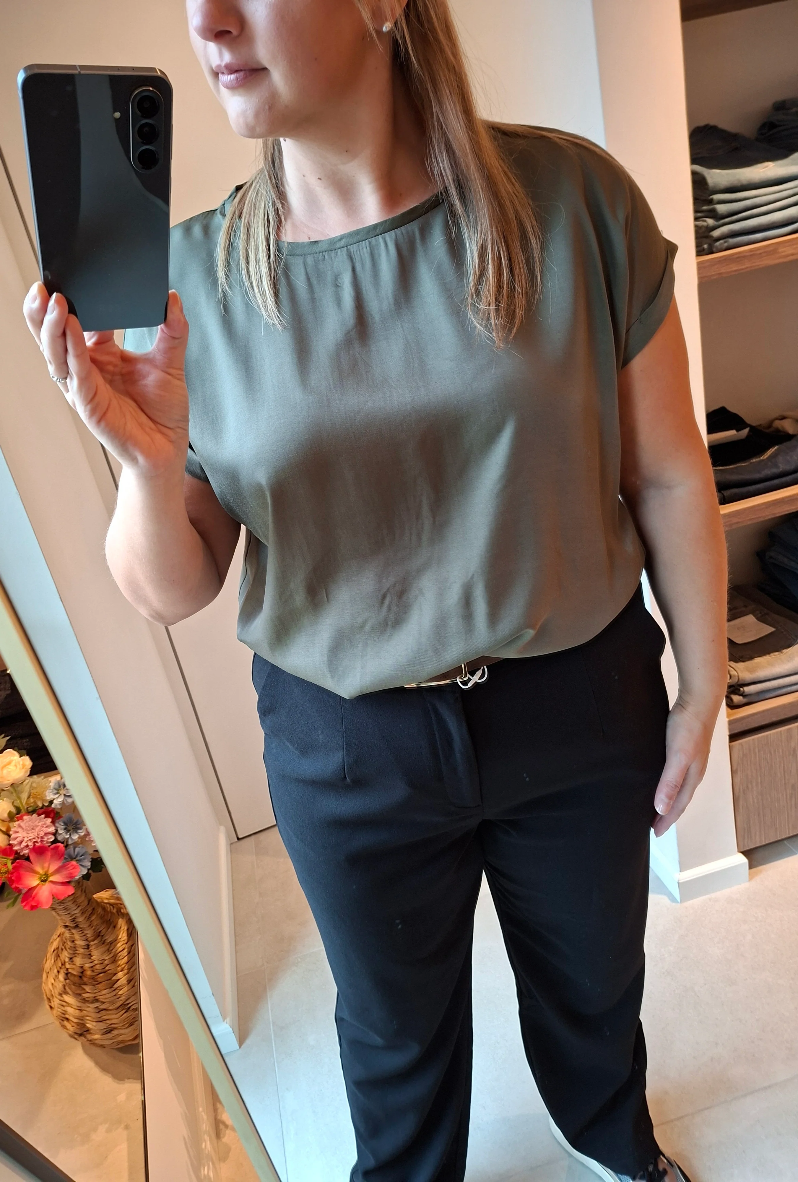 Milia Wing SL Blouse Ivy Green - Kaffe Curve - Image 2