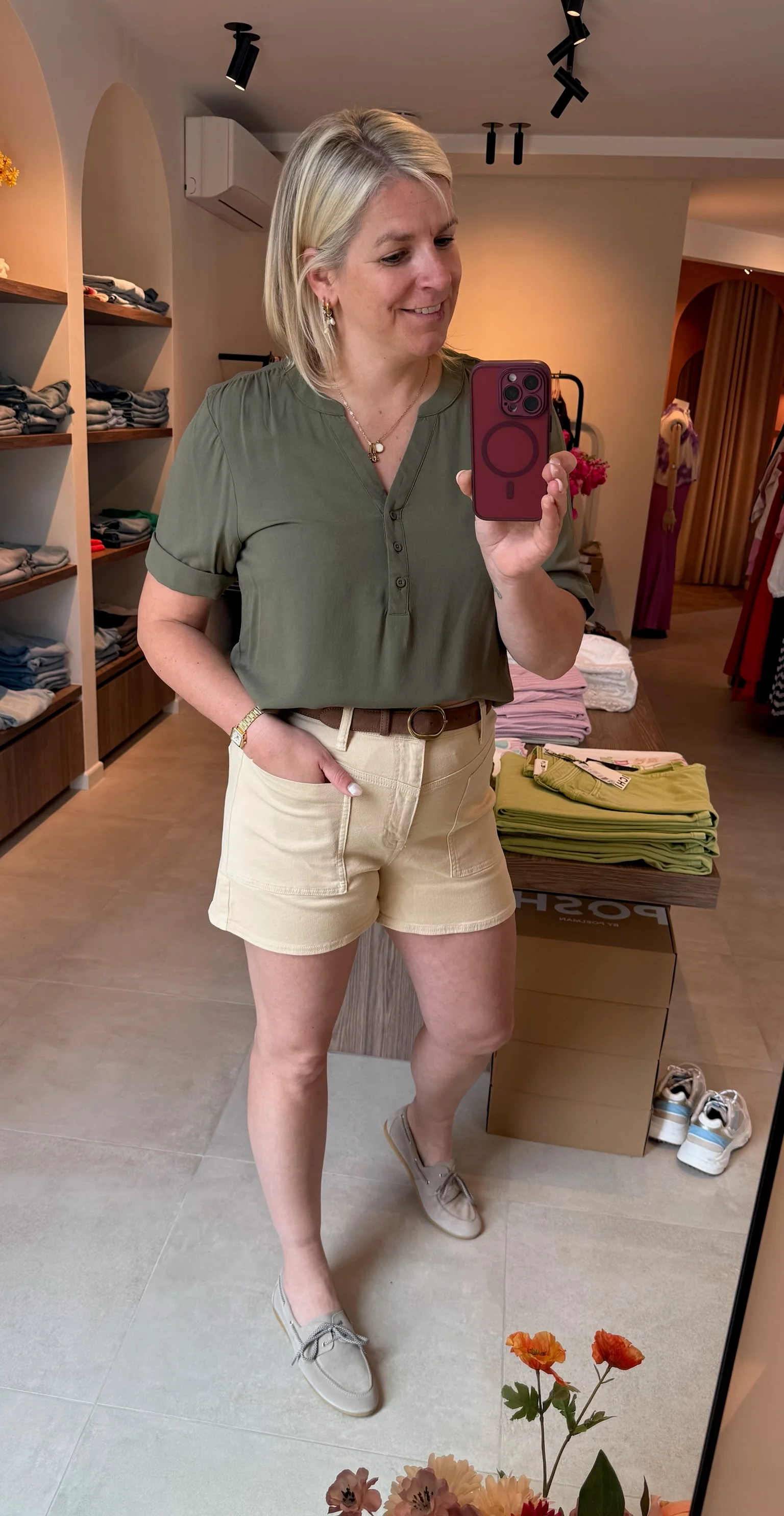 MJoella VNeck Top Kalamata - B.Young