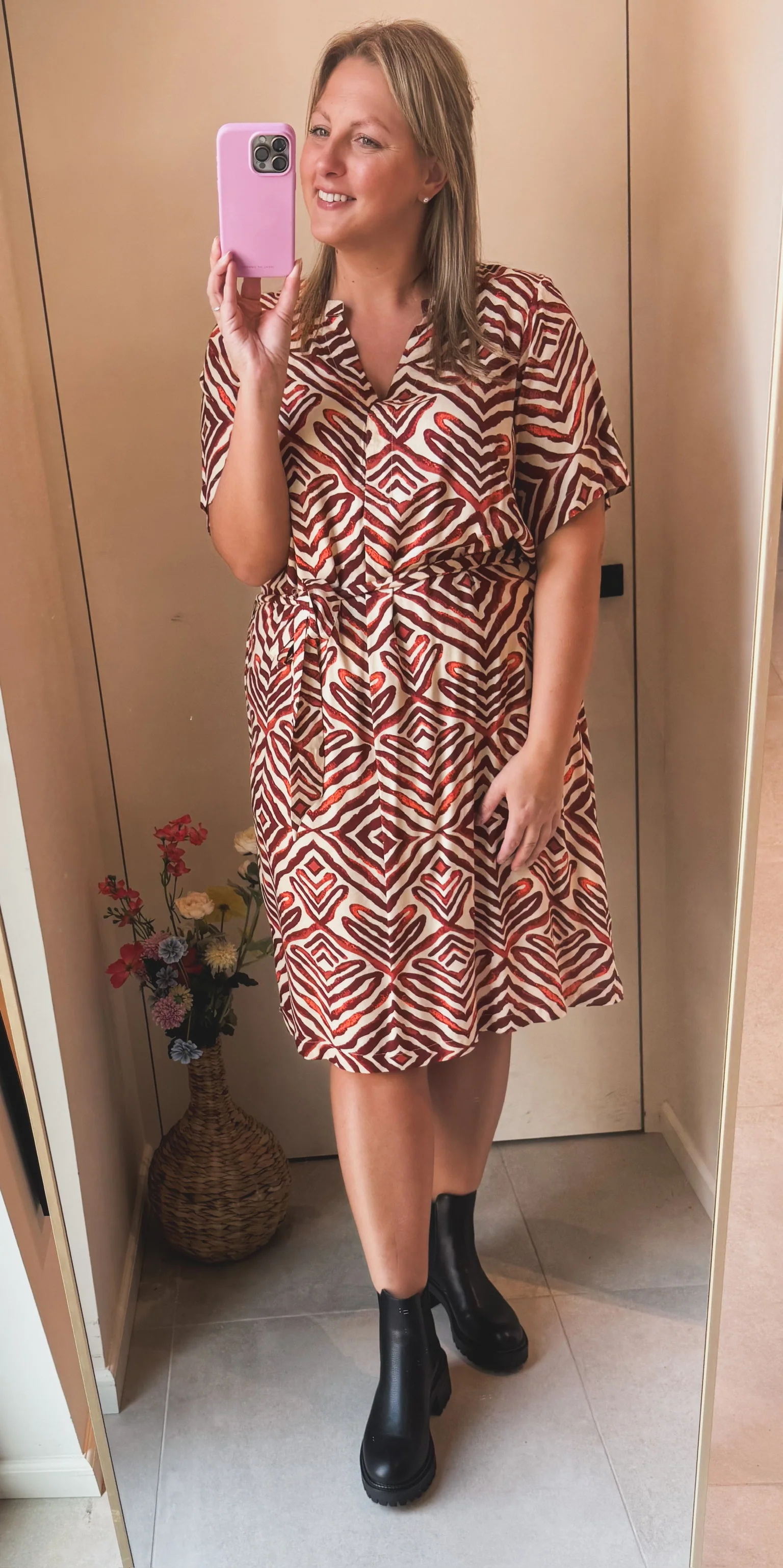 Shilla Knee Dress hot chocolate tribe - Only Carmakoma