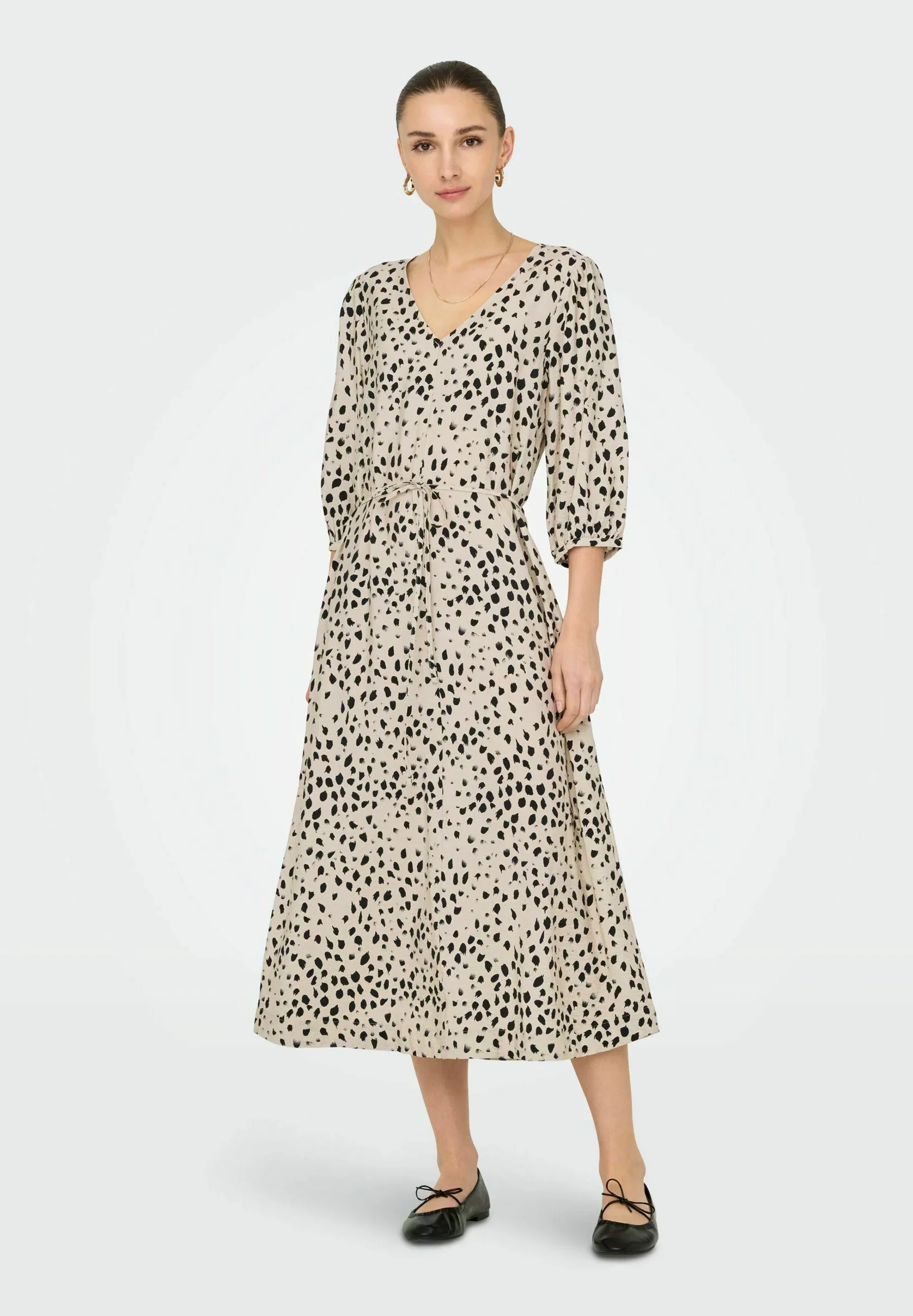 Troya Life Midi Dress Black Distressed Dot - JDY